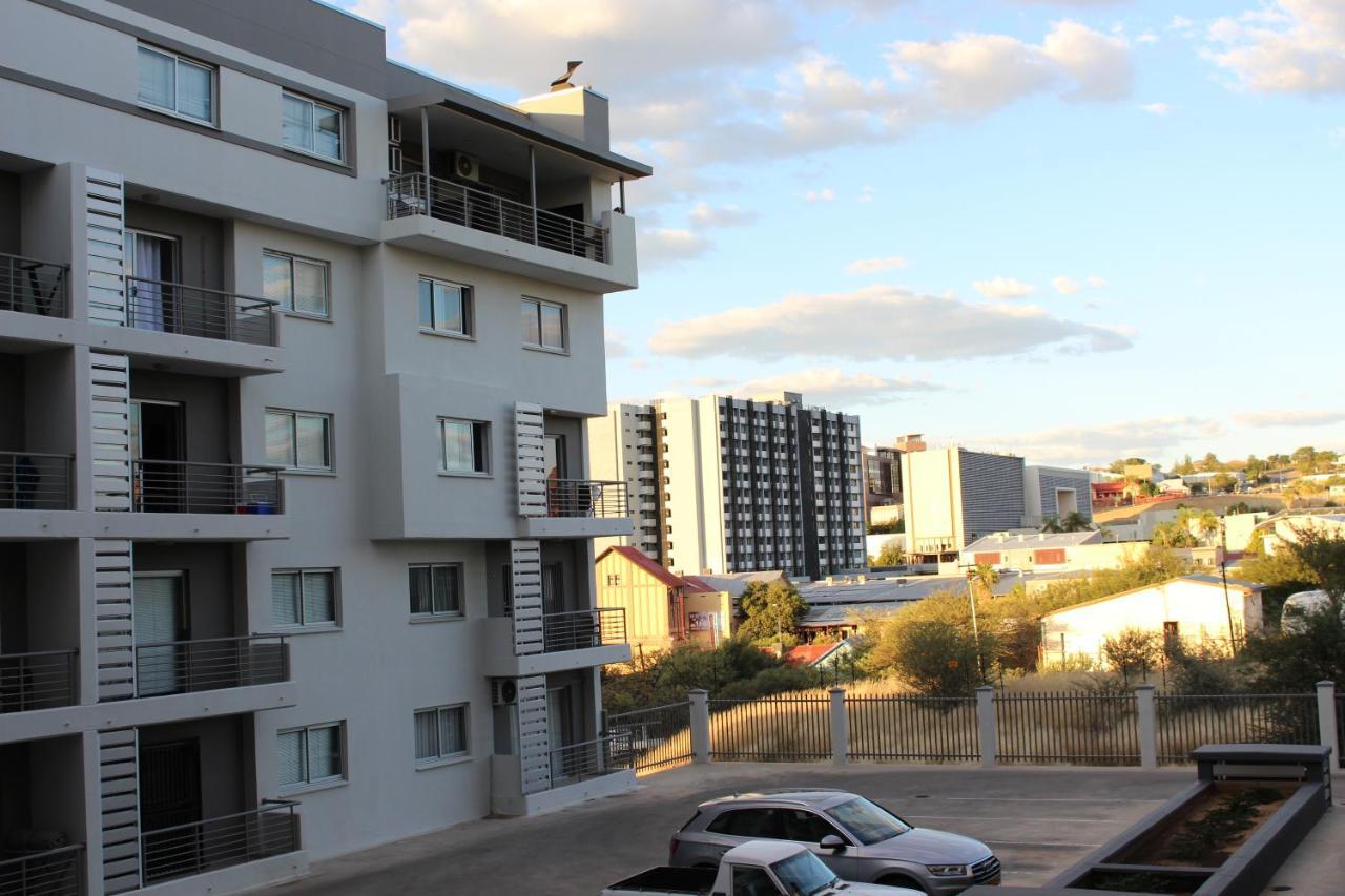 ווינדהוק Abigail'S Studio Apartment @ Trift Tower מראה חיצוני תמונה