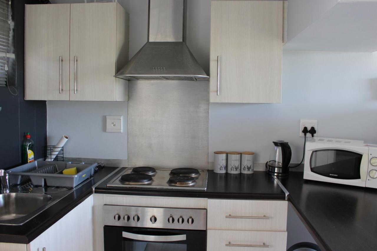 ווינדהוק Abigail'S Studio Apartment @ Trift Tower מראה חיצוני תמונה