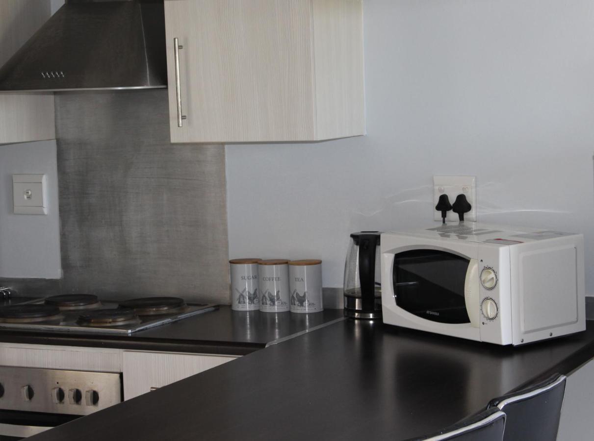ווינדהוק Abigail'S Studio Apartment @ Trift Tower מראה חיצוני תמונה