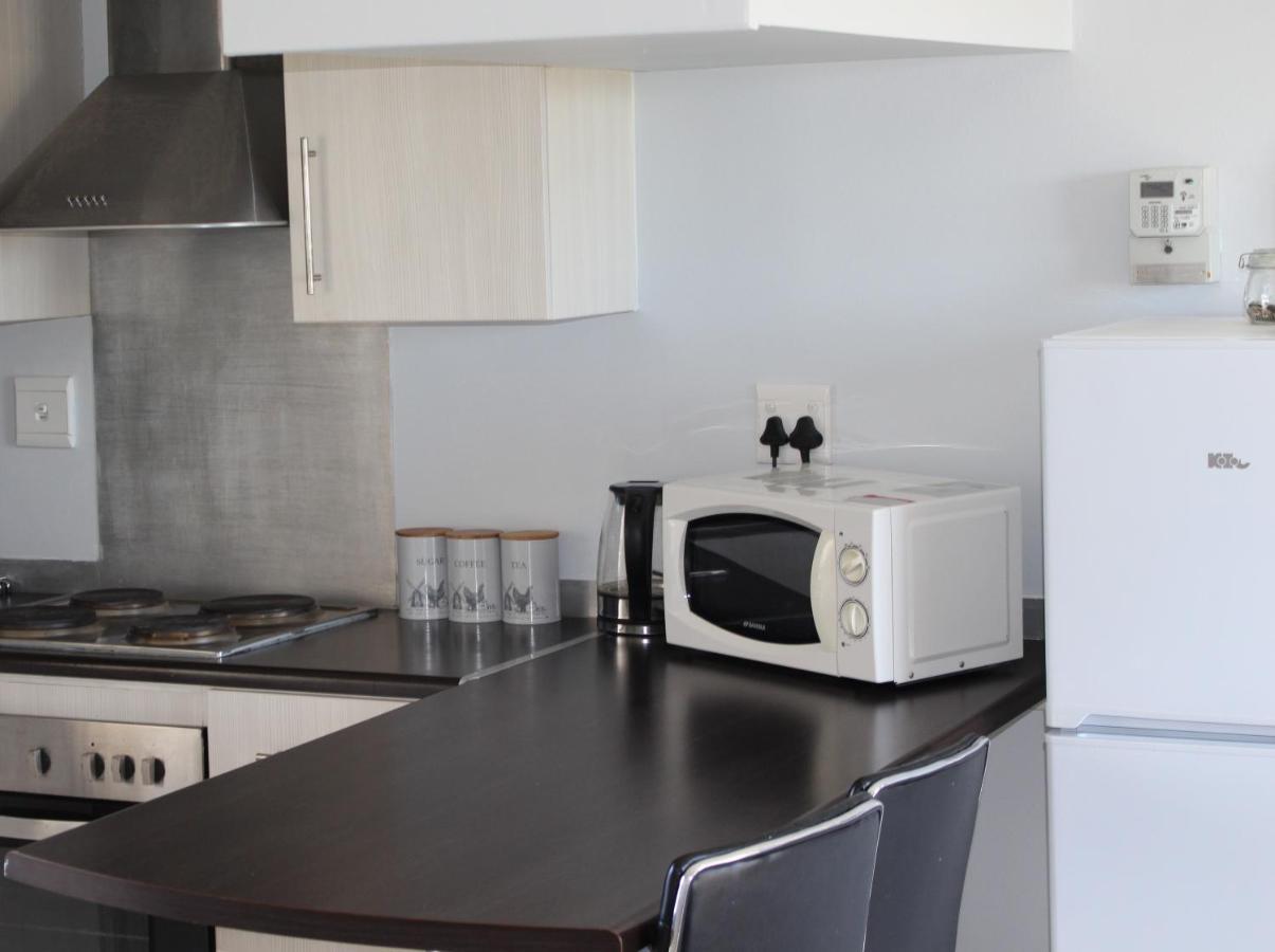 ווינדהוק Abigail'S Studio Apartment @ Trift Tower מראה חיצוני תמונה